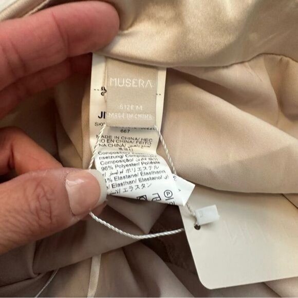 MUSERA Mini Curved Hem Satin Skirt Champagne Size Medium - Picture 11 of 11